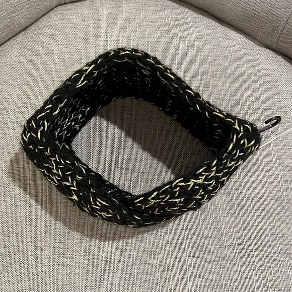 Black and Silver Winter Headband NWT - Picture 2 of 3